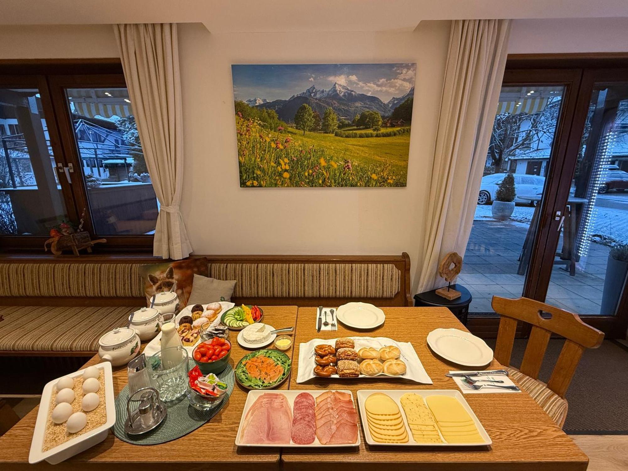 Hardi'S Hotel Инцелль Экстерьер фото